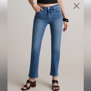 Quince Bella Stretch Straight Jeans 25 Medium Wash EUC